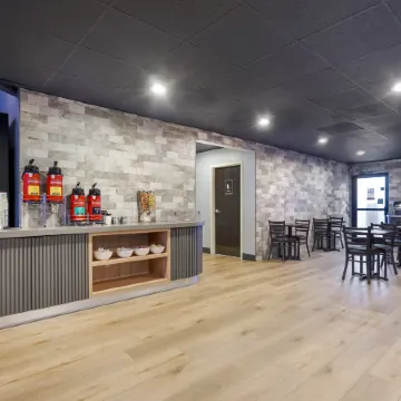 SPOT X Hotel Tampa - Wesley Chapel by The Red Collection