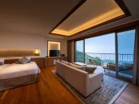 Izu Hotel Resort & Spa Hotels in 