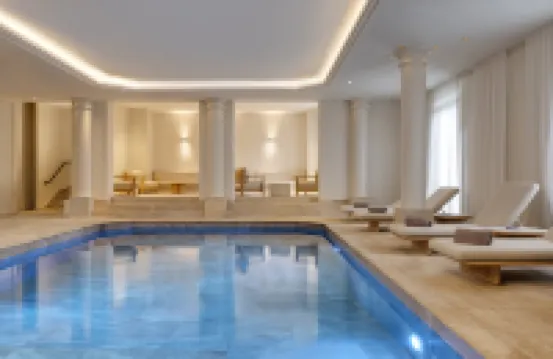 洲際尚蒂伊尚蒂利皇家山城堡酒店