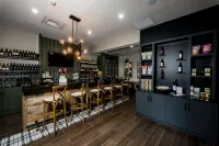 Hampton Inn & Suites Dobson - С баром