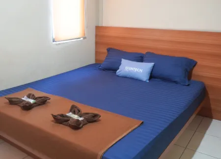 Intech Hostel Отели рядом с достопримечательностью «Jalan Pasar Induk Caringin»
