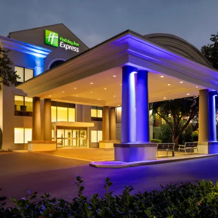 Holiday Inn Express & Suites HAGERSTOWN by IHG