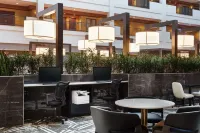 Embassy Suites by Hilton Huntsville - parking