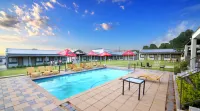 Travelodge Kasane - Pool