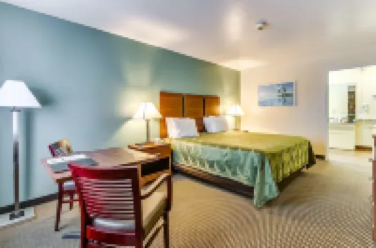 Baymont by Wyndham Willow Park Hotels in Willow Park