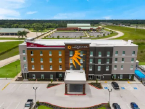 La Quinta Inn & Suites by Wyndham Sulphur (Lake Charles) Hotels in Sulphur