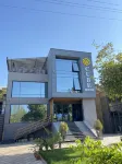 Cube House Osh (Куб Хаус Ош) Отели рядом с достопримечательностью «Въезд на Сулайман-Тоо»