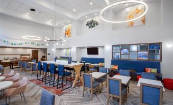 Hampton Inn & Suites Muncie