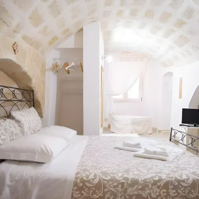 B&B CASA NAVE Hotels near Porto Ghiacciolo Beach