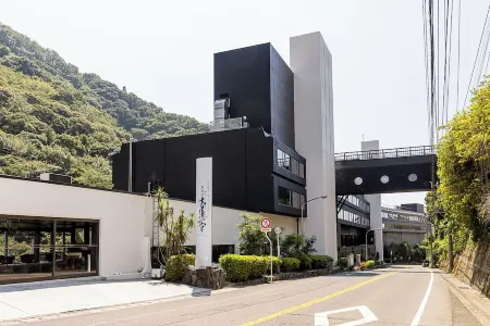 Okudogo Ichiyunomori Отели рядом с достопримечательностью «Bocchan Wind up Clock»