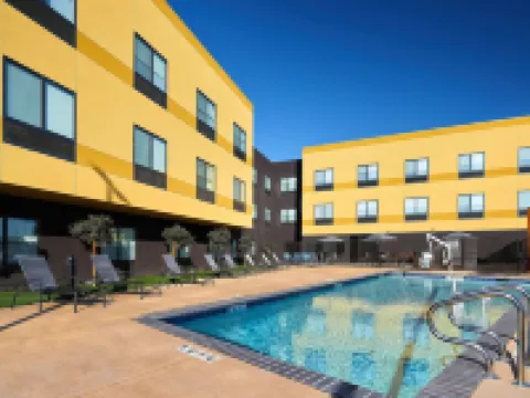 Fairfield Inn & Suites Fresno Yosemite International Airport Hotels in Fresno