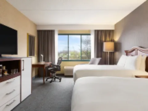 DoubleTree by Hilton Detroit Novi Hotels in Oakland County