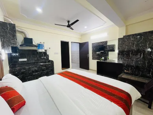 FabHotel Silver Stay 04 - Ahinsa Circle