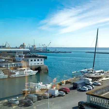 Le Barracuda & Spa, Centre Port, Pieds Dans l'Eau, Vue Mer