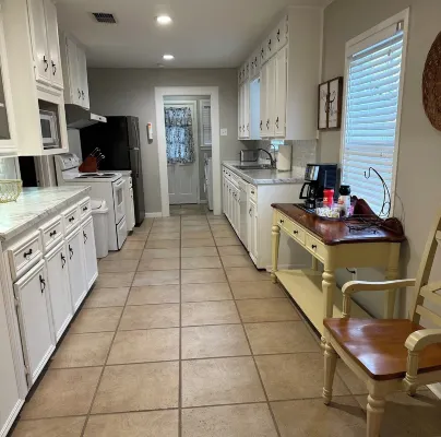 2 King Beds, 2 Twin - 7 Min to Tech - Patio