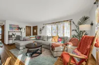 Minutes From Mall Of America and Airport -Single family quiet non through street