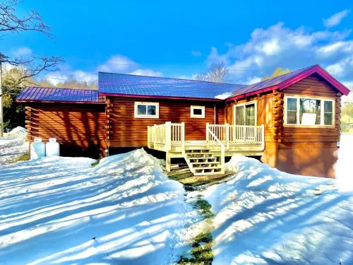 Beautiful log cabin close to all the wonders of the Adirondacks!