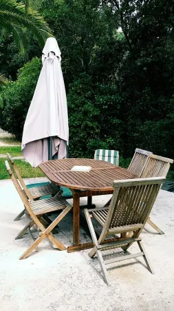 Apartment in a quiet, private estate with swimming pool, tennis court and petanque area