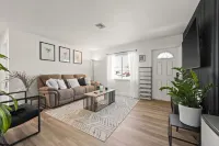 Brand New 2Bed in Bonita's Heart w/Superb Patio and Garden