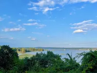Chic, Private Cabin with Stunning Hudson River Views Hotels in Esopus
