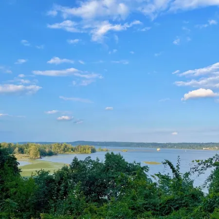 Chic, Private Cabin with Stunning Hudson River Views