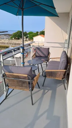 Saint Gilles Croix de Vie facing the sea (l'Adon