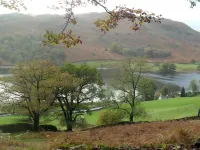 Traditional Grade 2 Listed Cottage. Quiet Area of Central Windermere. Log Stove