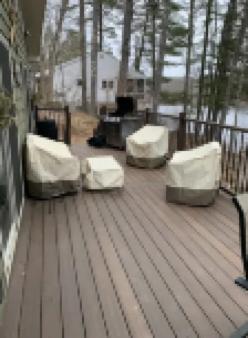 All season cozy waterfront cabin. Ideal get away.