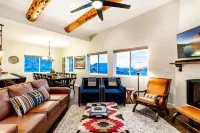Gorgeous Moab Retreat with Red Rock and La Sal Mountain Views - South Valley