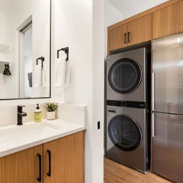 Great Value! Comfy Classy Casita! Kitchen & W/D