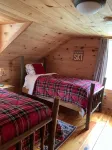 Skiers & Winter Outdoor Adventurers! Cozy Cabin on 5 Acres on Ausable River