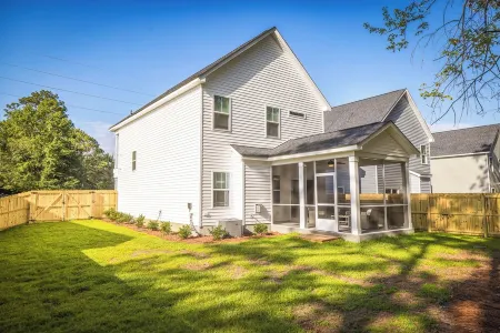 Two King beds, Game Room, Screen Room, Fully Fenced in Yard Beautiful Home!