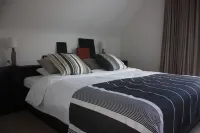Holiday home "Au grand large" with sea view, within walking distance of the beach Hotels near Le Speranza