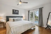 Beach Villa with Private Pool - Walk to beach and Island View Casino