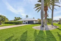 Waterview! 5 bdrms! 10 minutes to Fort Myers Beach