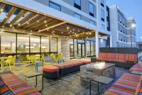 Home2 Suites by Hilton Clarksville Louisville North, IN Hotels in Clarksville