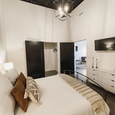 The Flats - Industrial modern loft within walking distance to downtown!