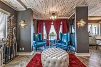 Paradiso - Divine Condo, Perfect Location Walkable to Everything Downtown