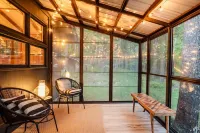 Catskill Retreat: Cozy Cabin with Cedar Hot Tub & Pet-Friendly