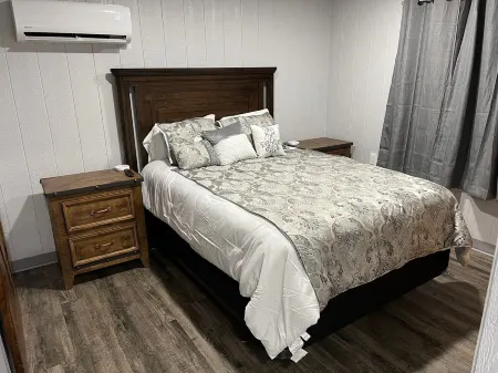 Cozy Home Near Gregg County Airport & Lake Cherokee