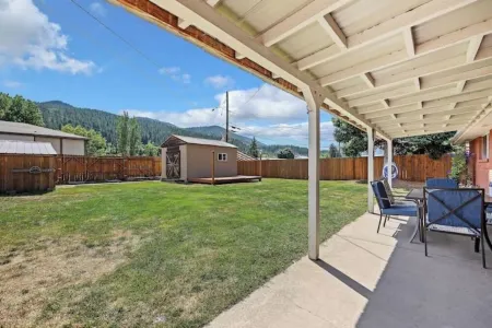 The Brick House, Kellogg ID Отели в г. Келлогг