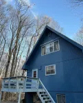 near ski/waterpark ✾ heated pool✾ fire pit ✾ near lake ✾ game room ✾ 3 porches