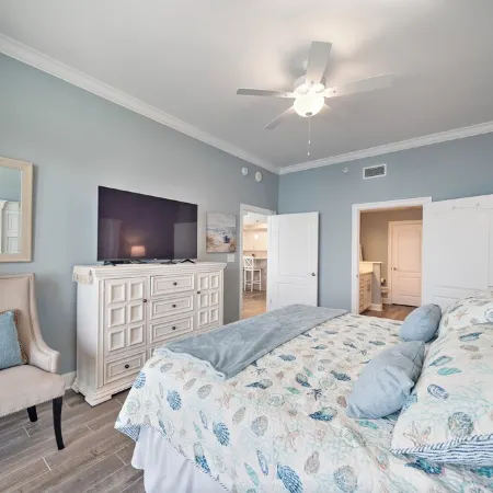 Direct Beachfront Condo Splash Pad Lazy River-Waterslide-Walk to Restaurants