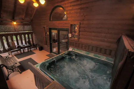 NEW RIVER GORGE CABINS-ALMOST HEAVEN Отели рядом с достопримечательностью «New River Gorge»