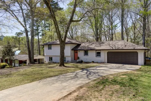 Modern Alpharetta Home-Sleeps 9