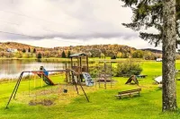 Clover House at Alpine Lake with pool access.