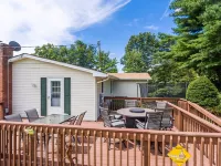 Spacious 4Br Mountain Stay • Perfect for Virginia Tech & Radford Visits - 3-Star