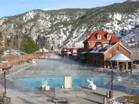 Log Cabin in the Mountains - Trout fishing, skiing & hiking right out your door!