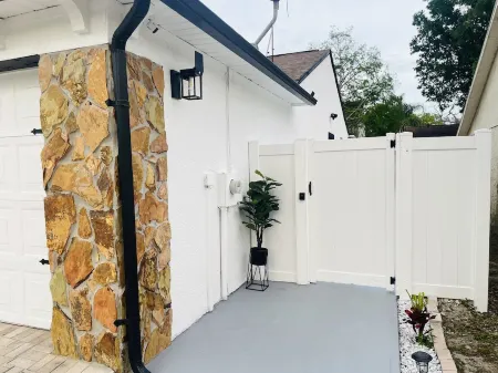 PEACEFUL GETAWAY STUDIO