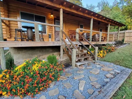 Music Mountain Retreat Cabin C